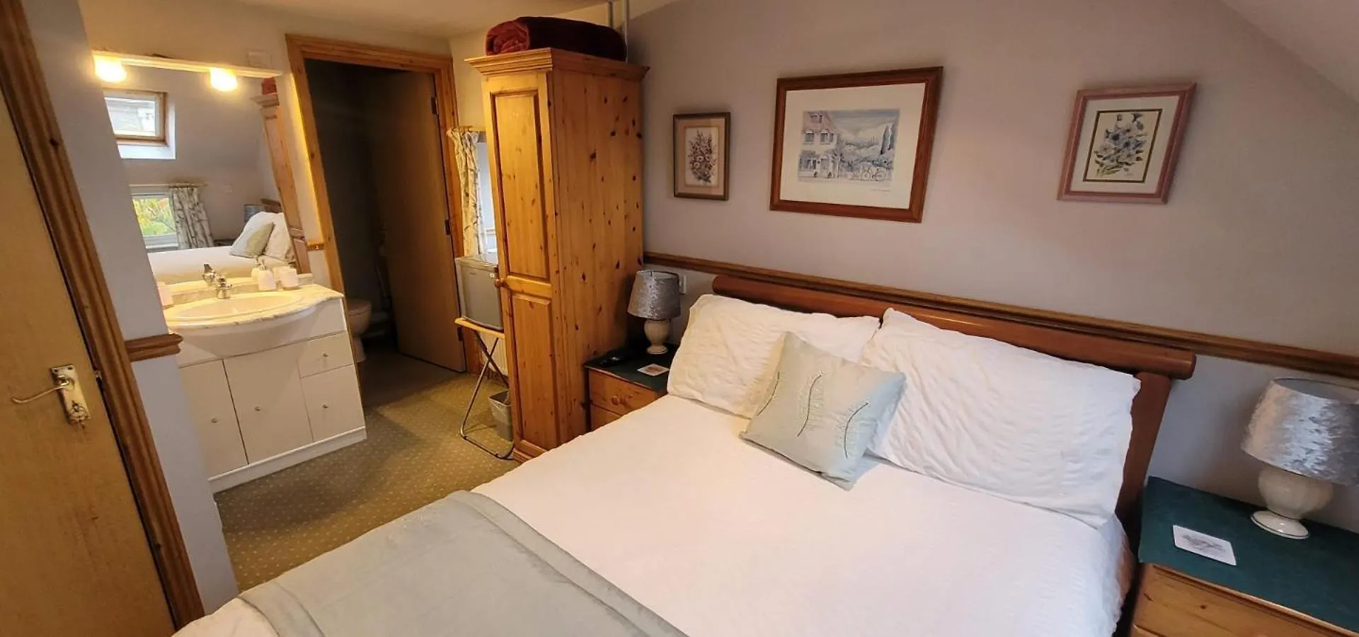 Alington House Bed and Breakfast CBG