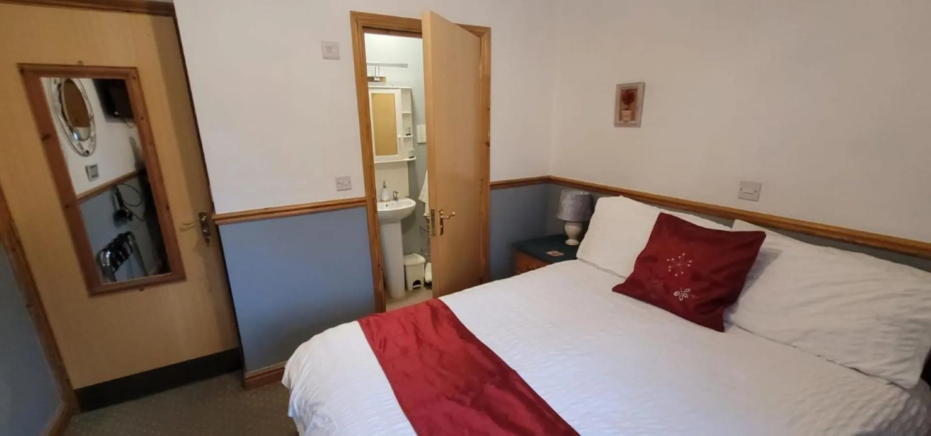 Alington House Bed and Breakfast CBG 3*,  Ηνωμένο Βασίλειο